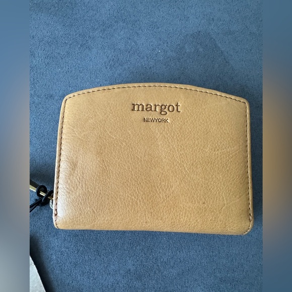 Margot Leather Gina Compact Wallet Light Tan NWT - Picture 3 of 11